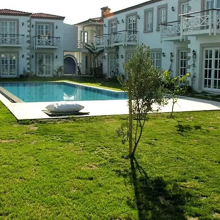 Bay C 3* Alaçatı