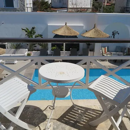 Bay C Hotel 2*
