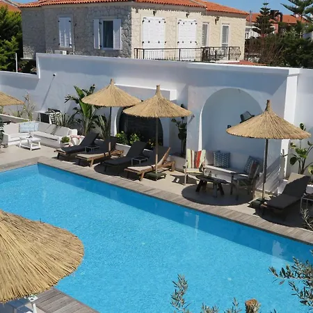Hotel Bay C