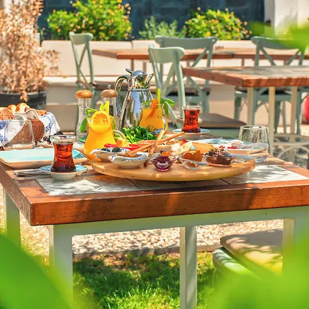 Bay C Alaçatı
