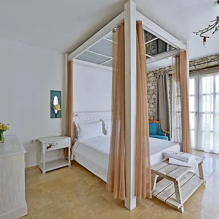 Hotel Bay C