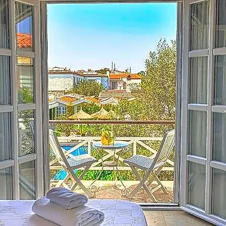 Bay C Hotel 3*