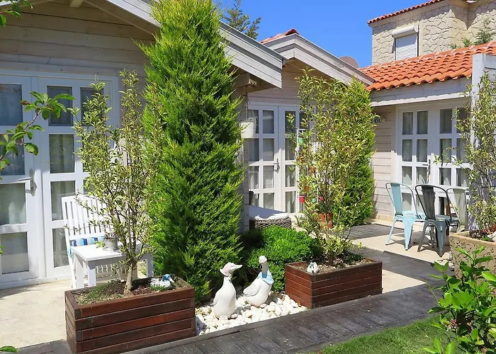 Bay C Hotel